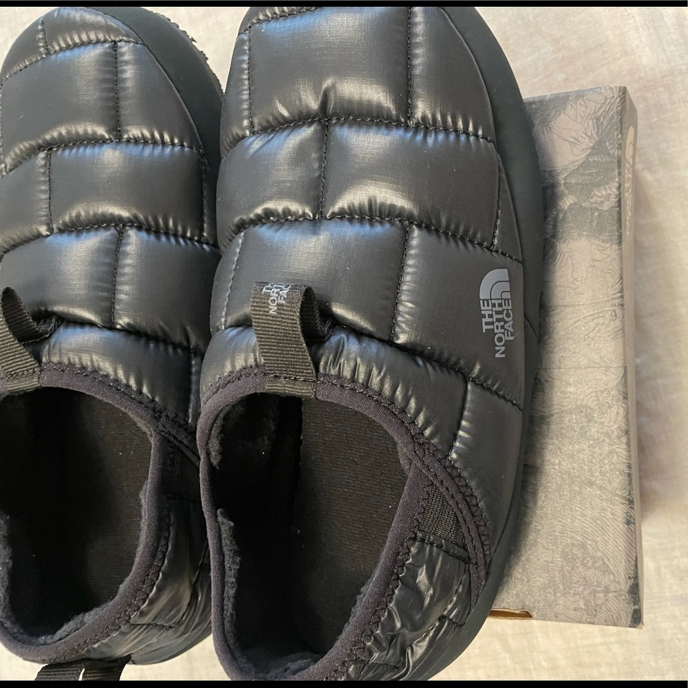North Face Youth Slippers